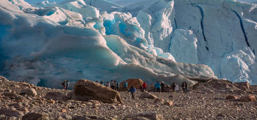 El Calafate: Safari Azul Los Glaciares Trekking Tour - Clothing and physical demands