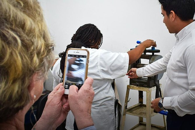 Emerald Jewelry Making Experience - Learning how Colombian emeralds are cut and polished