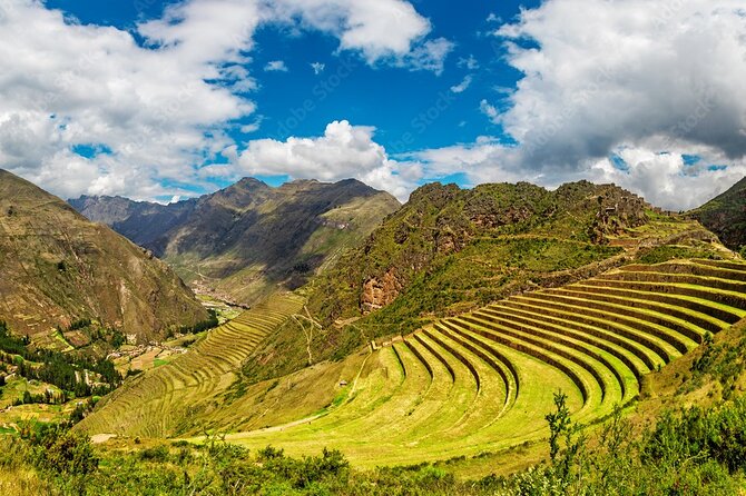 Excursion to the Sacred Valley and Machu Picchu by Panoramic Train - Day one: Pisac ruins and the Sacred Valley