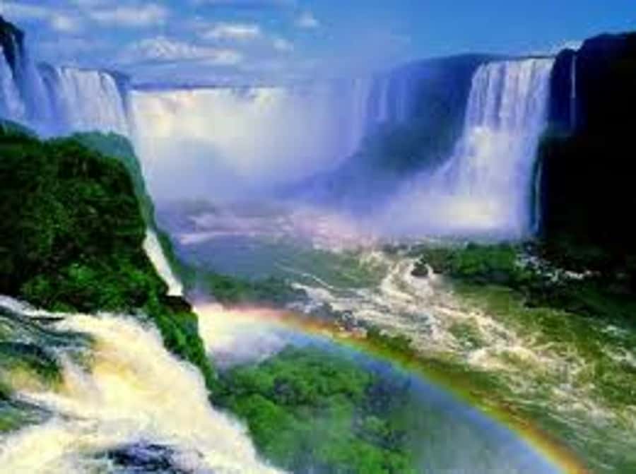 Explore Iguazu Falls in Brazil: An Unforgettable Experience - Crossing from Argentina into Brazil