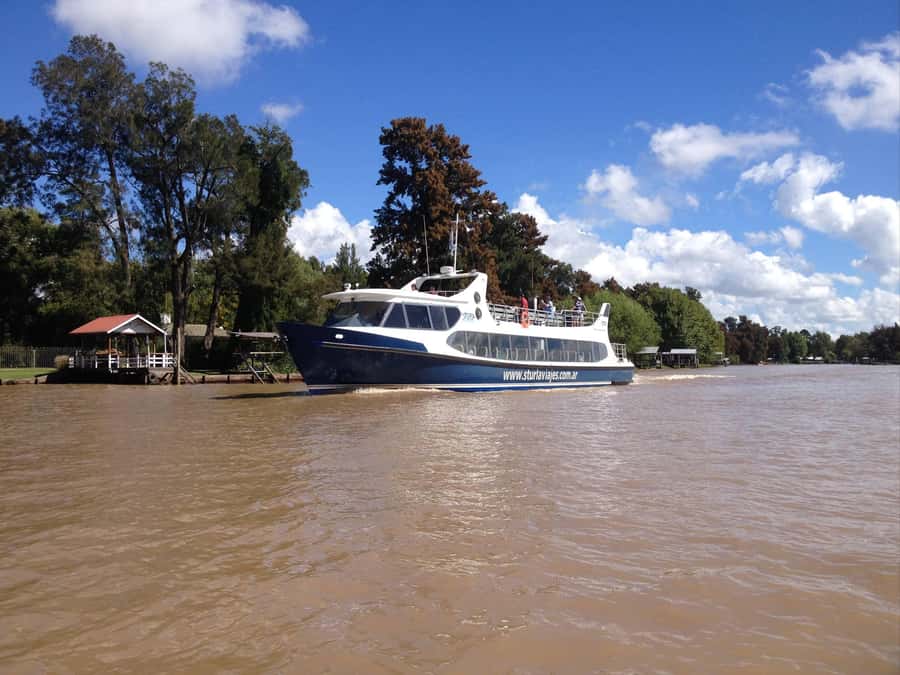 From Buenos Aires: Classic Tigre Delta Tour - The ride out from Buenos Aires