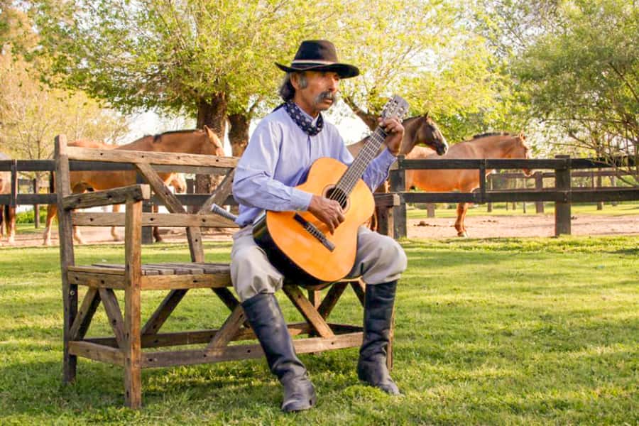 From Buenos Aires: Gaucho and Ranch Day Tour - What the guides add to the day
