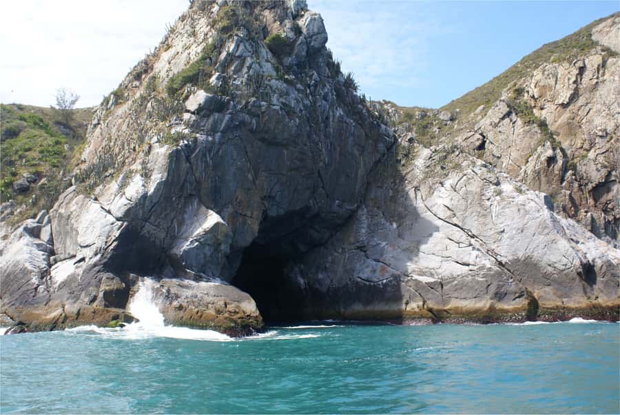 From Búzios: Arraial do Cabo and Cabo Frio Day Trip - Three swim stops, with an important time warning