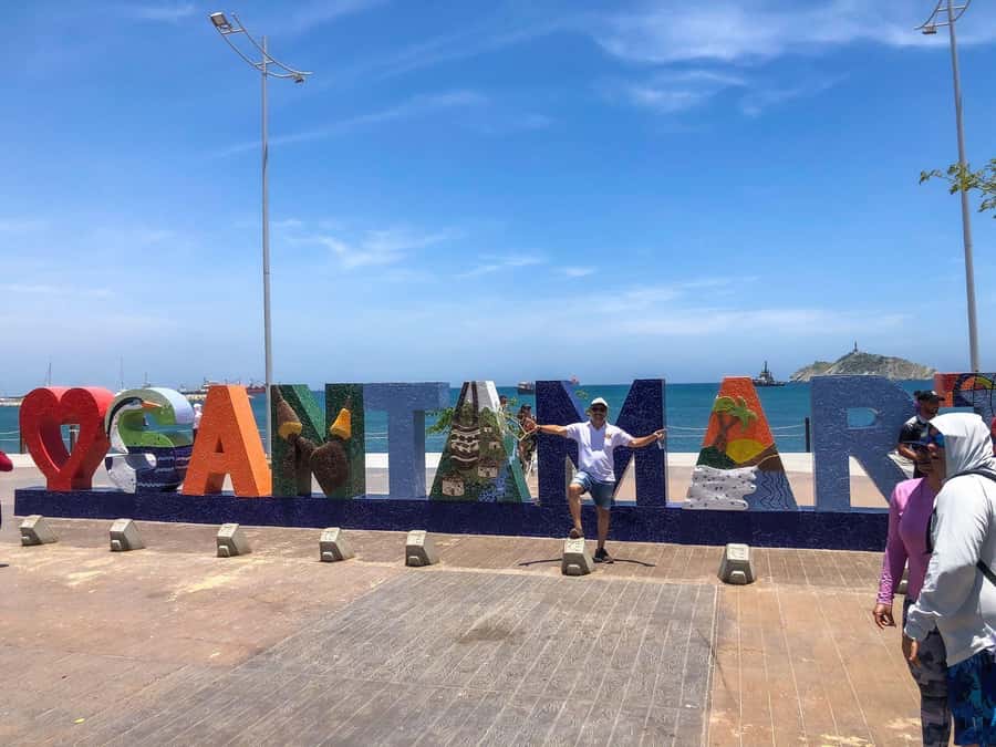 From Cartagena: Barranquilla & Santa Marta Guided City Tour - Lunch at Rodadero and Time by the Water