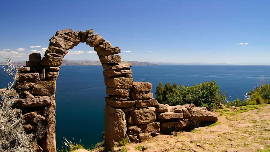 From Cusco: 2-Day Lake Titicaca Tour - La Raya offers high mountain scenery