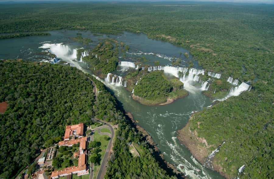 From Foz do Iguaçu: Argentinean Falls Tour with Pickup - What the $34 price really covers