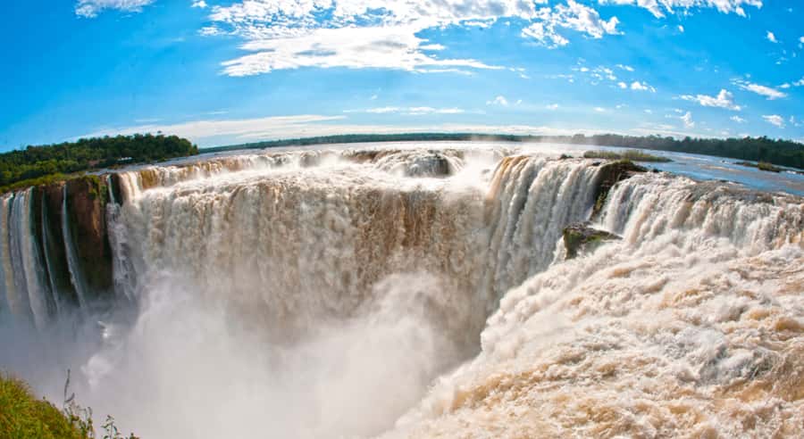 From Foz do Iguaçu: Argentinian Iguazu Falls with Ticket - Why the Argentine side is worth your time