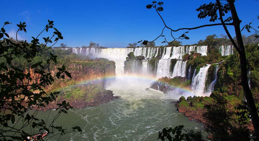 From Foz do Iguaçu: Argentinian Iguazu Falls with Ticket - The visitor center is your first useful stop