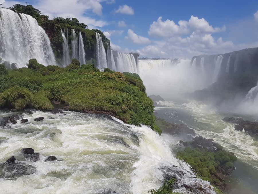 From Foz do Iguaçu: Brazilian Falls and Bird Park Tour - Why the Brazilian side works so well