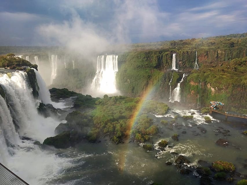 From Foz do Iguaçu: Brazilian Falls and Bird Park Tour - What the guide adds to a short tour
