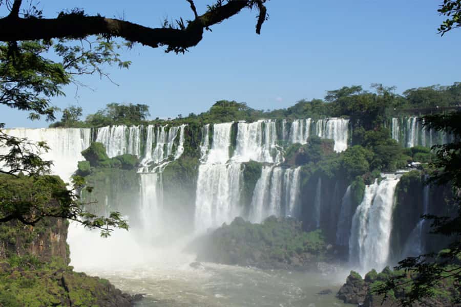 From Foz do Iguaçu: Tour to Argentinian Falls - Why the Argentine side feels more active