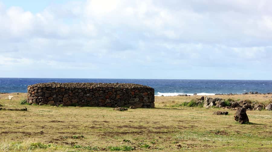 From Hanga Roa: Easter Island Sightseeing Full Day Tour - Timing, food, and what to pack
