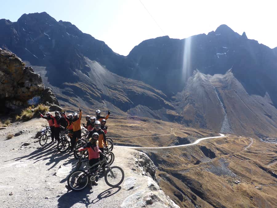 From La Paz: The World's Most Dangerous Road Biking Tour - The paved descent helps you find your rhythm