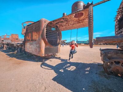 From La Paz: Uyuni Salt Flat Tour & Overnight Roundtrip Bus