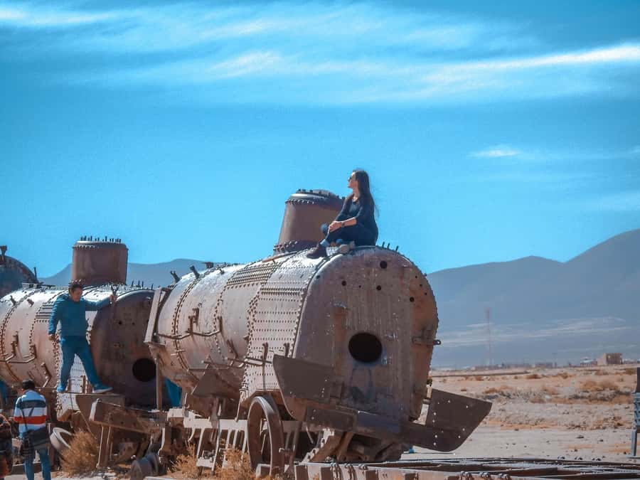 From La Paz: Uyuni Salt Flat Tour & Overnight Roundtrip Bus - The first great view of Salar de Uyuni