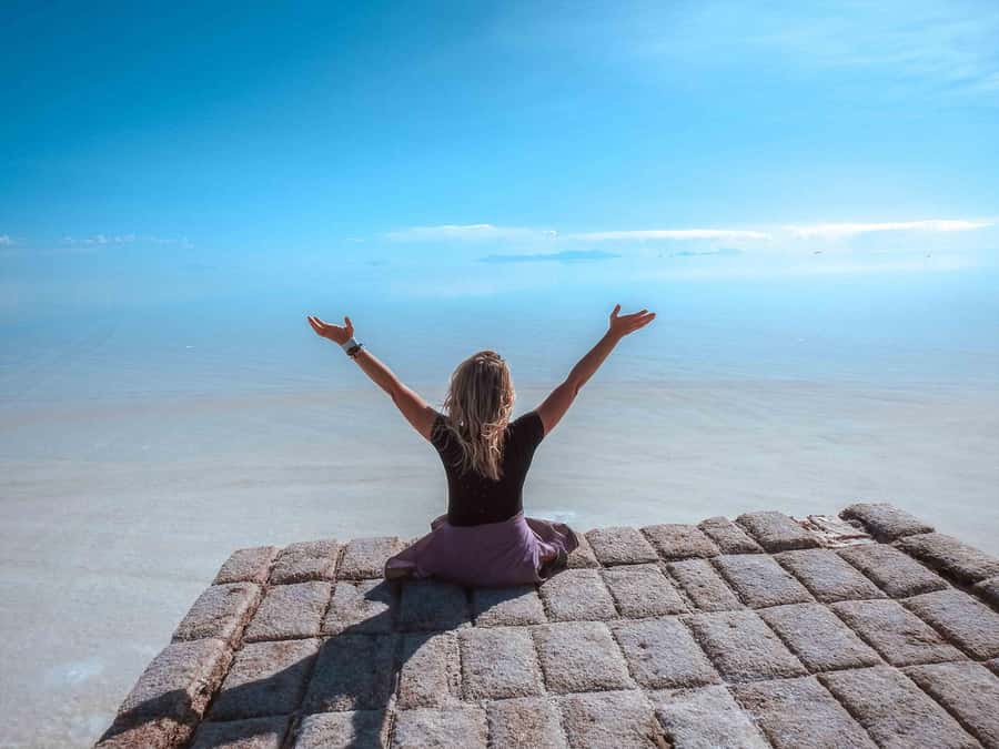 From La Paz: Uyuni Salt Flat Tour & Overnight Roundtrip Bus - The best photo session of the day