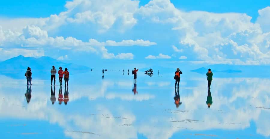 From La Paz: Uyuni Salt Flats 2-Day Tour with Bus Transfers - The Train Cemetery begins the Uyuni day