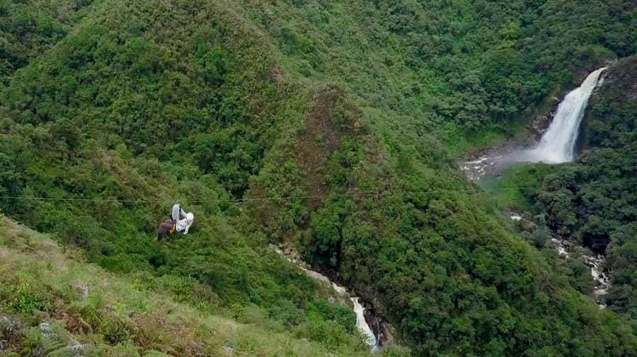 From Medellín: Dream Hammocks, Zipline, & Waterfall Day Trip - The final flight and return walk