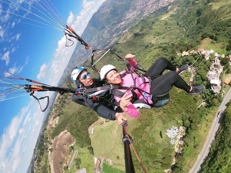 From Medellín: Paragliding Tour with GoPro Photos & Videos - The 10:00 pickup and drive to San Félix