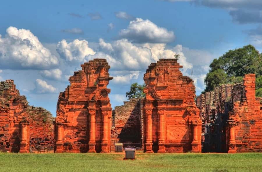 From Puerto Iguazu: San Ignacio Ruins and Wanda Mines Tour - The long road to San Ignacio Miní