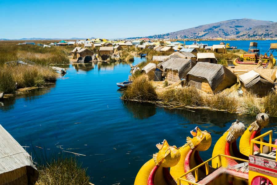 From Puno: Uros, Amantaní & Taquile Islands 2-Day Tour - Reaching Amantaní and climbing above the lake
