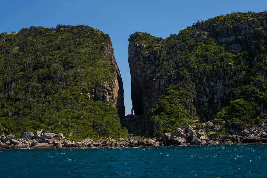 From Rio: Arraial do Cabo Day Trip with Boat Tour - Prainhas do Pontal and Pontal do Atalaia