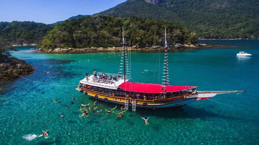 From Rio de Janeiro: Angra dos Reis & Ilha Grande Day Tour - Lagoa Azul and Lagoa Verde: the main event