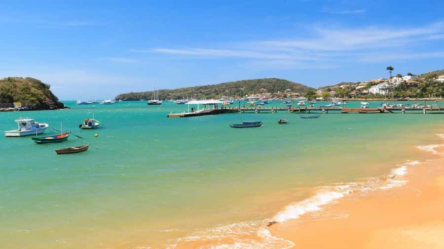 From Rio de Janeiro: Búzios Boat Trip with Lunch - Boarding the schooner in Búzios