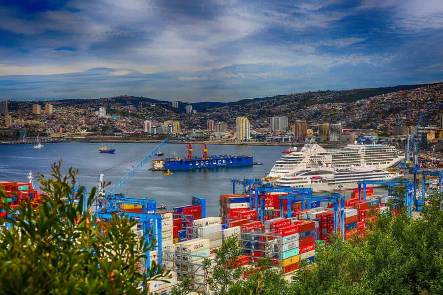 From Santiago: Highlights of Valparaiso and Viña del Mar - The morning ride from Santiago to the Pacific