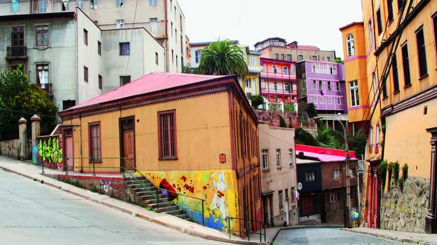 From Santiago: Valparaiso and Viña del Mar Day Tour - A brief stop at Millahue