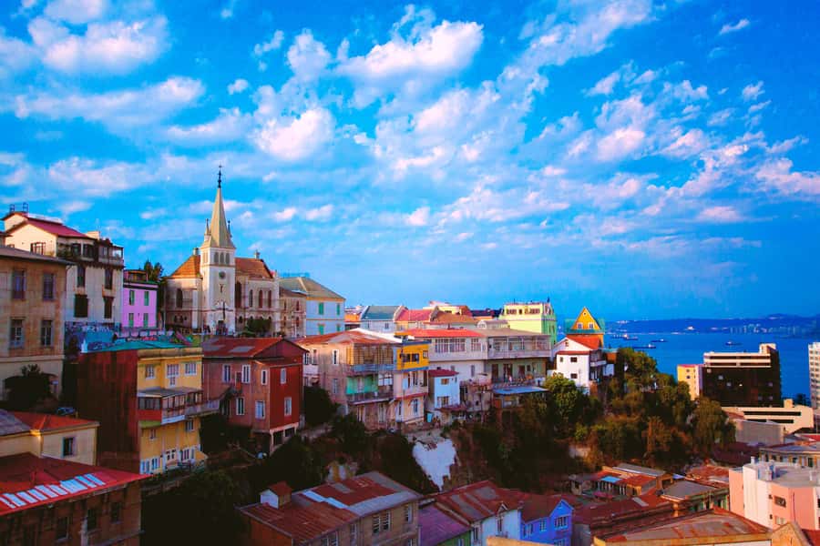 From Santiago: Valparaiso and Viña del Mar Day Tour - Walking through Valparaiso’s hills and harbor center
