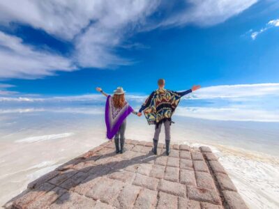 From Uyuni: Red Lagoon & Uyuni Salt Flats 3-Day Guided Tour