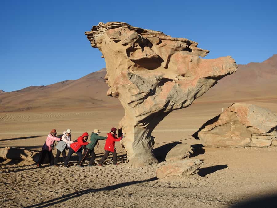 From Uyuni: Red Lagoon & Uyuni Salt Flats 3-Day Guided Tour - Day three: geysers at dawn and hot water in the desert