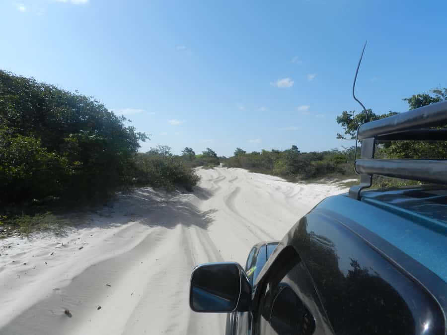 Full-day excursion Lencois Marnahenses, Lagoa Azul & Lagoa Bonita combined - The regional lunch stop and hammock break