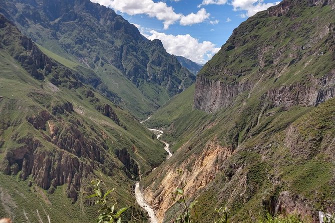Full Day Tour / Colca Canyon - Guides, language, and group management