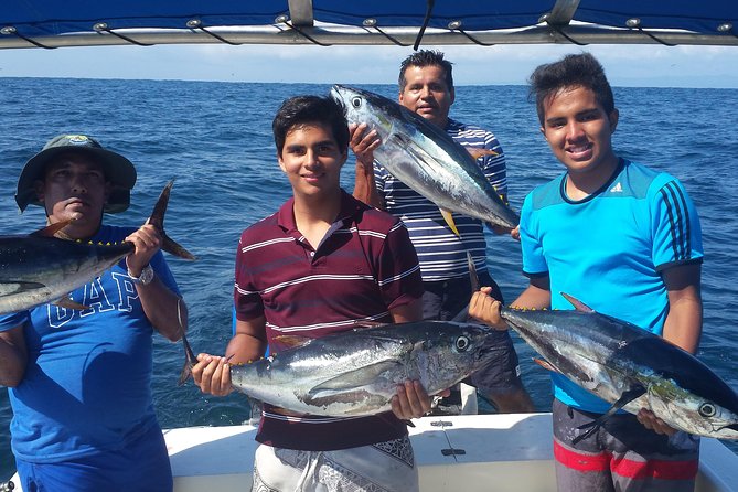 Full Day Tour Pinzon Island + La Fe/Las Palmas - Snorkeling & Fishing - Lunch on board and fishing with the crew