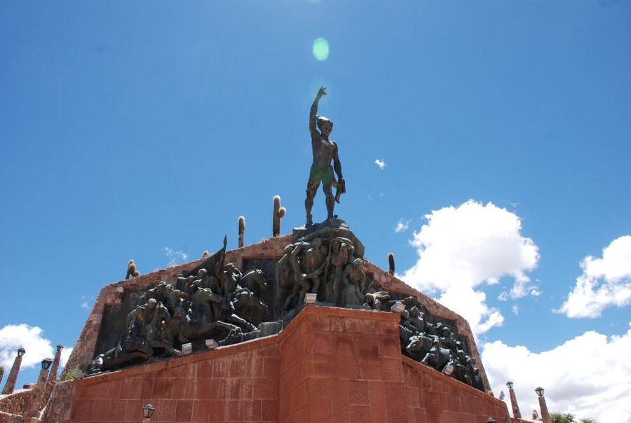 Full-Day Tour to Humahuaca from Salta - What the bilingual guiding is really like