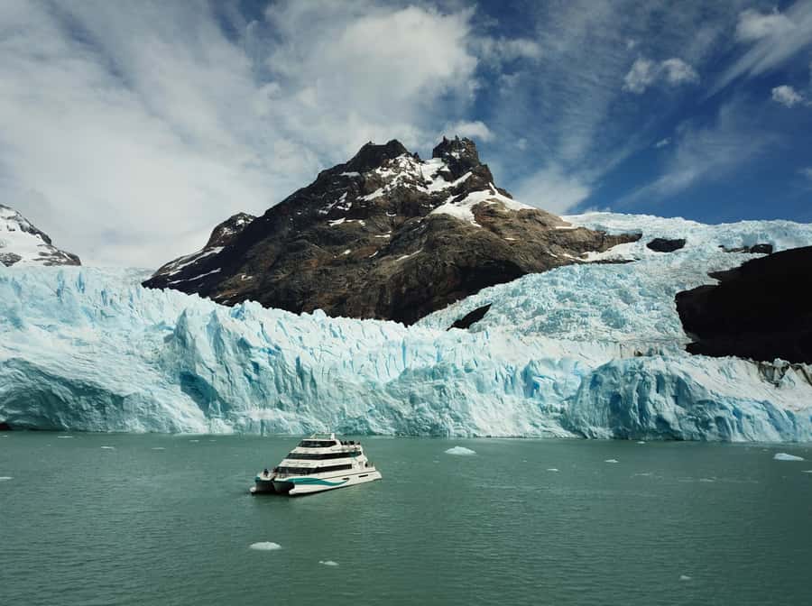 Gourmet Glacier Cruise & Footbridges of Perito Moreno - Boca del Diablo and the North Arm
