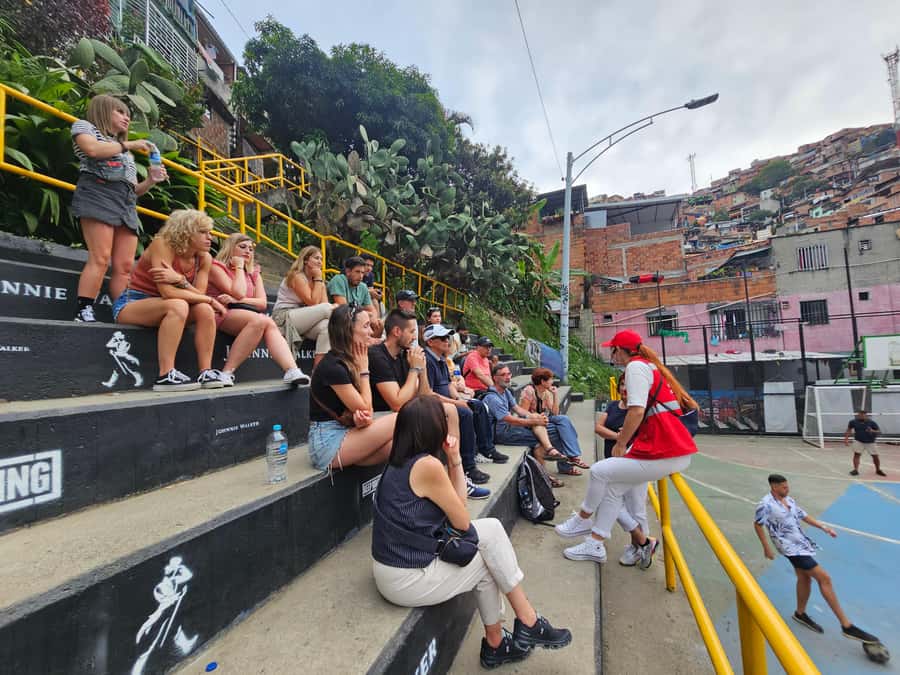 Graffiti Tour comuna 13 and cable car (made by local guides) - The soccer pitch, Casa Neon, and 3D art