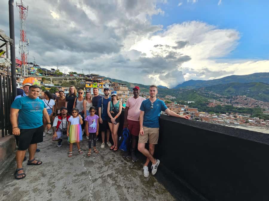 Graffiti Tour comuna 13 and cable car (made by local guides) - Coffee, ice cream, and local flavor