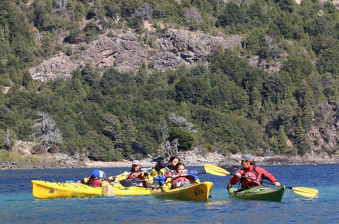 Half a day of kayaking on the Nahuel Huapi lake in private service - Who will enjoy this half-day