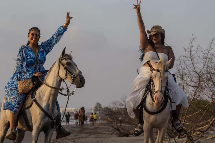 HORSE TOUR IN CARTAGENA BEACH - A few practical cautions