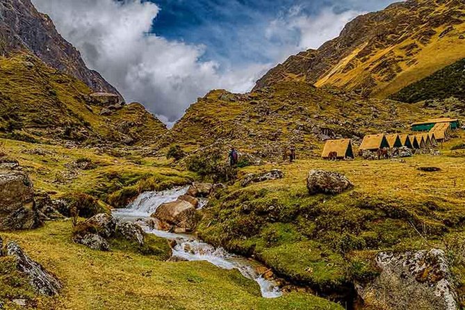 Humantay Lake Full-Day Adventure: Scenic Trek and Stunning Views - The easier return and lunch at Soraypampa