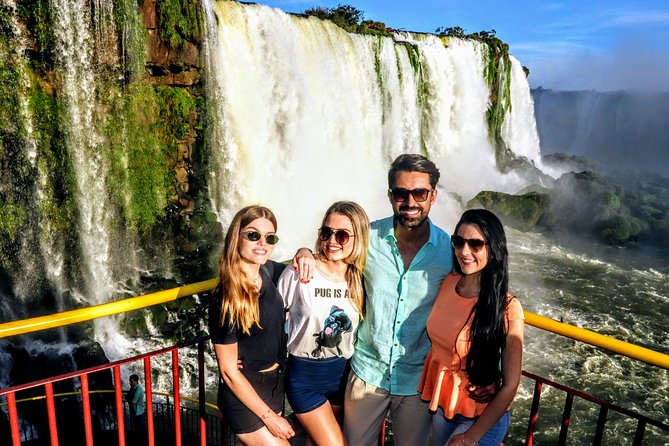 Iguassu Falls Brazilian Side: Macuco Safari, Helicopter Flight and Bird Park - Parque das Aves and its close animal encounters