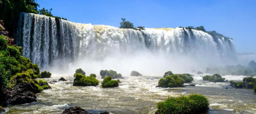 Iguazu Falls: 2-Day Argentinian and Brazilian Iguazu Falls - Day two: Brazil’s wider view and refreshing spray