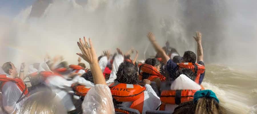 Iguazu Falls: Gran Aventura Boat and Argentinian Falls Tour - Seeing Iguazu from the boardwalks and the river