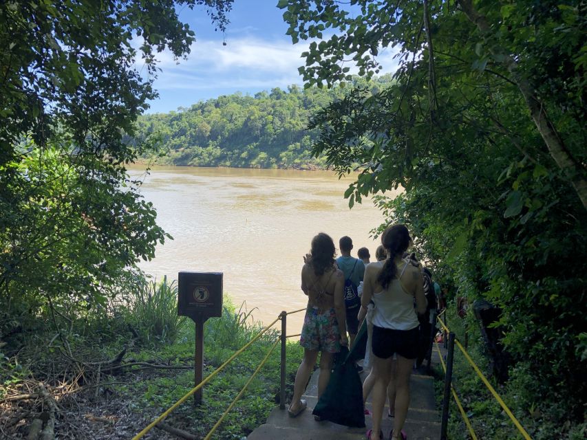 Iguazu Falls: Gran Aventura Boat and Argentinian Falls Tour - Guide quality and language support