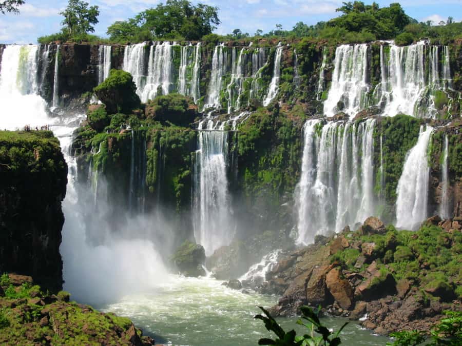 Iguazu in 2 Days: Argentina & Brazil Sides of Iguazu Falls - The Brazilian side: the best wide-angle view
