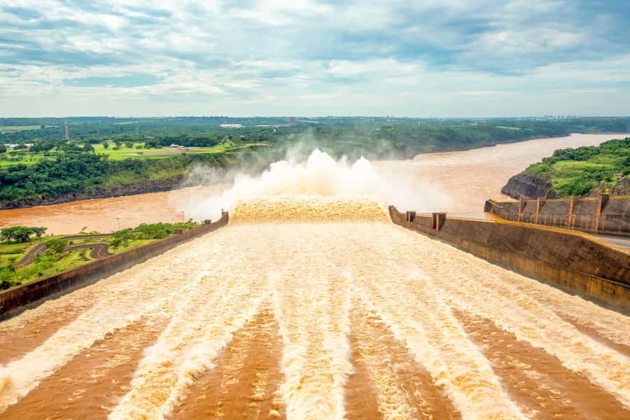 Itaipu Dam Tour with Admission Ticket from Foz do Iguaçu - Three bus stops give you more than one view