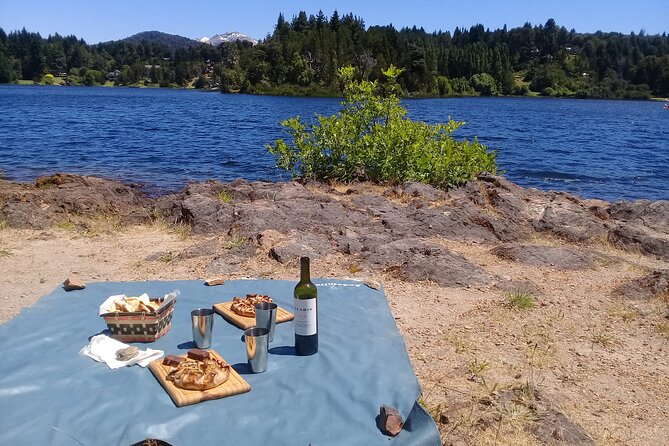 Kayak paddling adventure around Bariloche - Who will enjoy this most